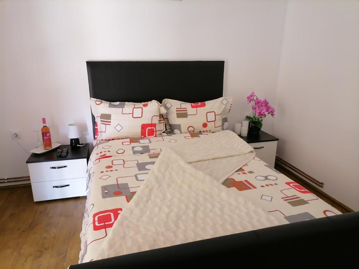 Pensiunea Izabel Lacul Roşu Exterior foto